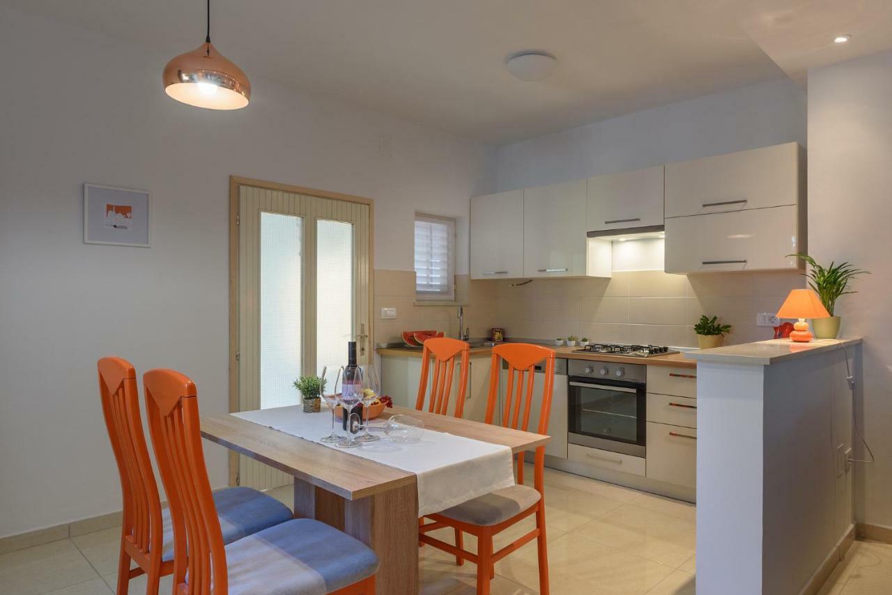 Apartment Perusko Пула Екстер'єр фото