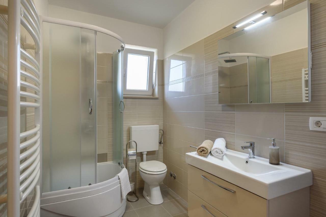 Apartment Perusko Пула Екстер'єр фото